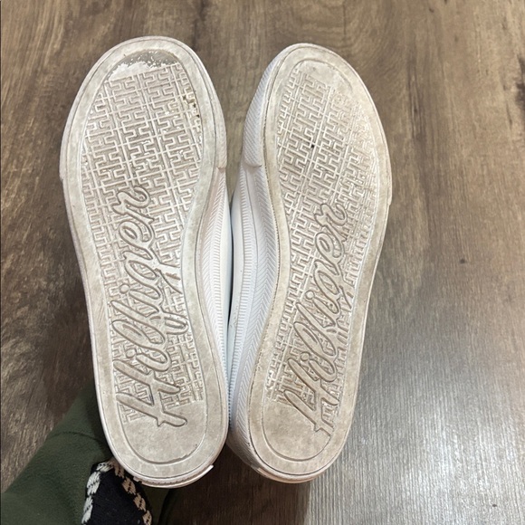 Tommy Hilfiger White Sneakers with Red and Blue Accents - Picture 7 of 7